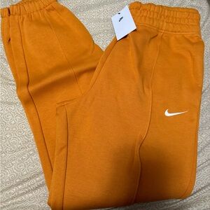 Nike women’s sweatpants
